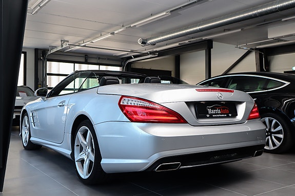 Mercedes-Benz SL350 11 of 30