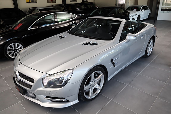 Mercedes-Benz SL350 10 of 30