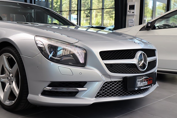 Mercedes-Benz SL350 5 of 30