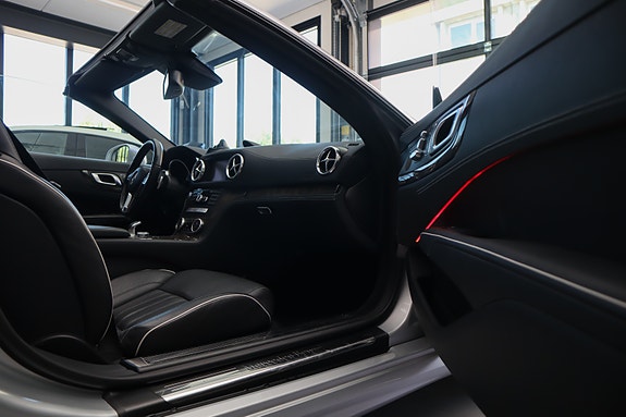 Mercedes-Benz SL350 21 of 30