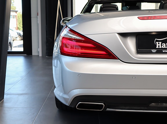 Mercedes-Benz SL350 13 of 30