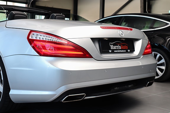 Mercedes-Benz SL350 12 of 30