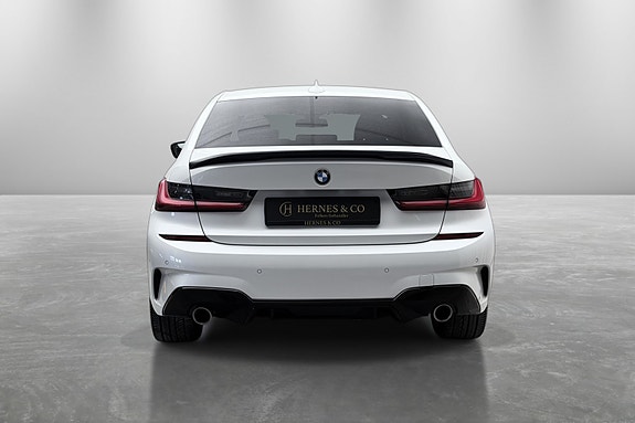 BMW 330e 8 of 30
