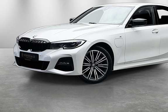 BMW 330e 2 of 30