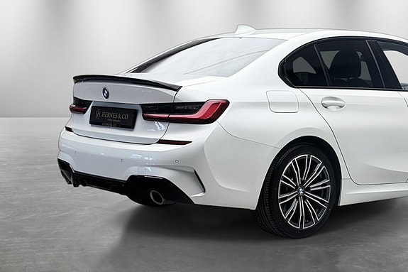 BMW 330e 6 of 30