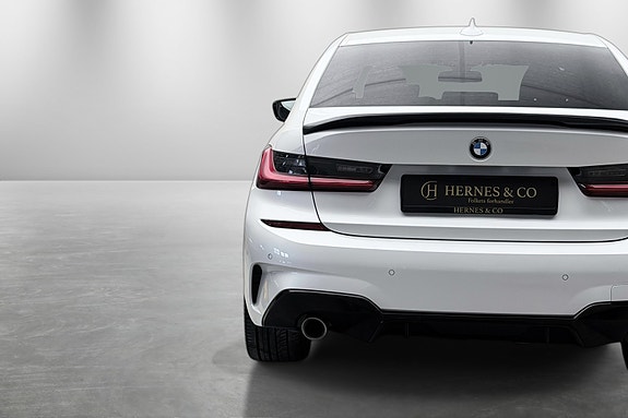 BMW 330e 7 of 30