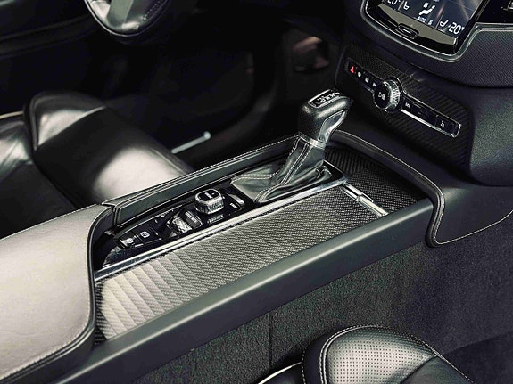 Volvo XC90 24 of 30