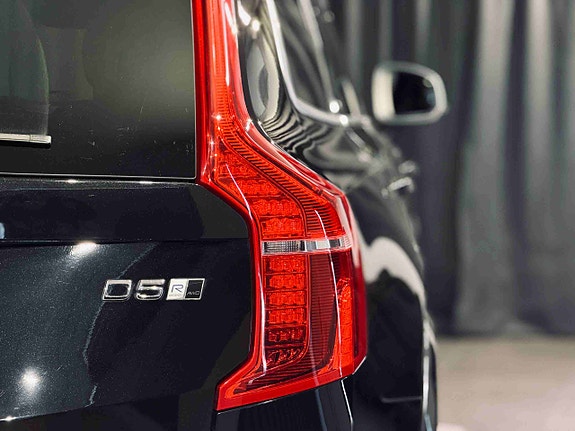 Volvo XC90 11 of 30