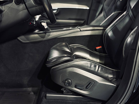Volvo XC90 22 of 30