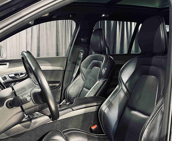 Volvo XC90 19 of 30