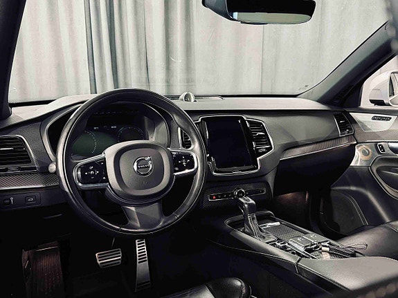 Volvo XC90 14 of 30