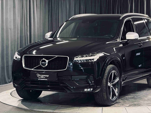 Volvo XC90 2 of 30