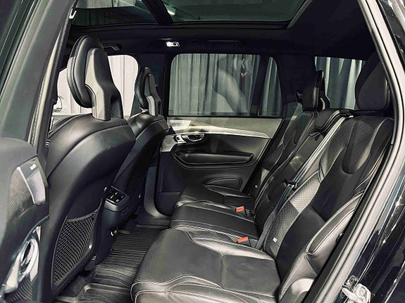 Volvo XC90 28 of 30