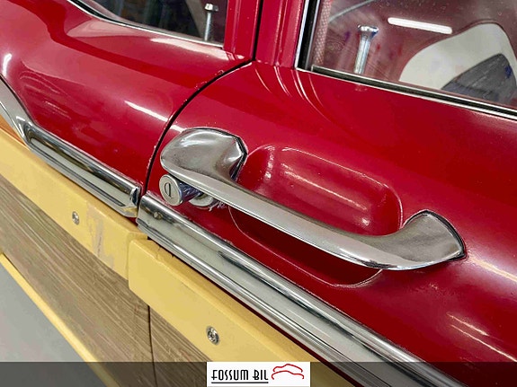 Ford Fairlane 28 of 30