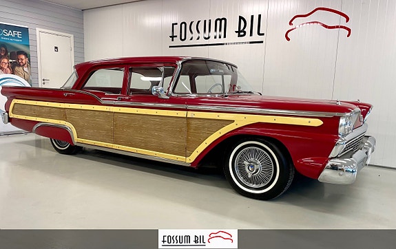 Ford Fairlane 5 of 30