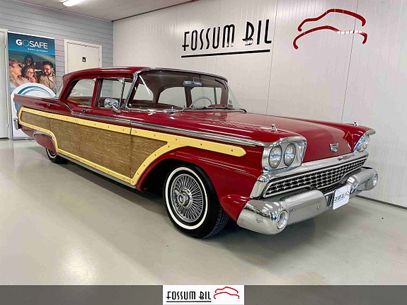 Ford Fairlane 4 of 30