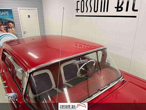 Ford Fairlane 25 of 30