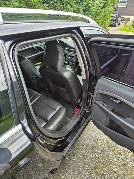 Volvo V70 27 of 30