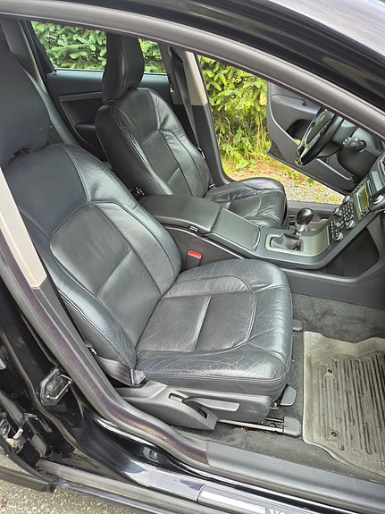 Volvo V70 20 of 30