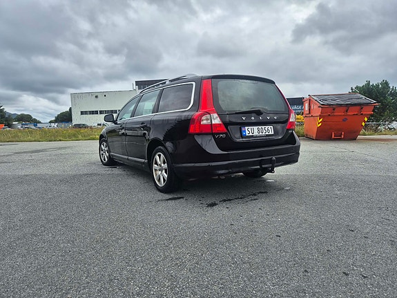 Volvo V70 5 of 30