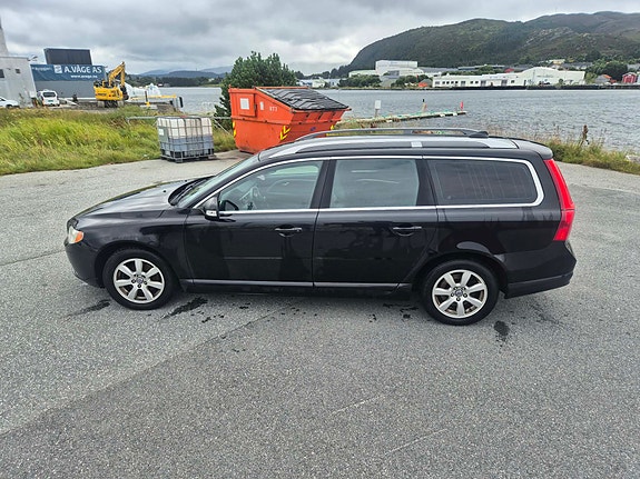 Volvo V70 6 of 30