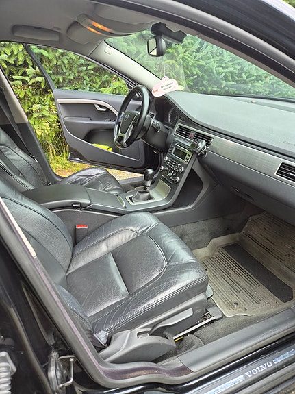 Volvo V70 19 of 30