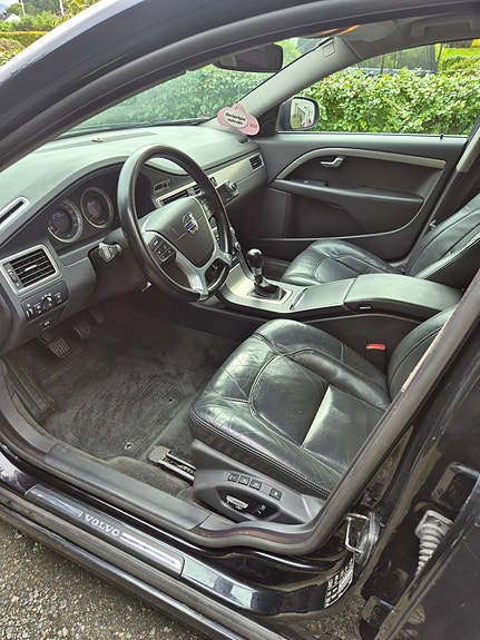 Volvo V70 21 of 30