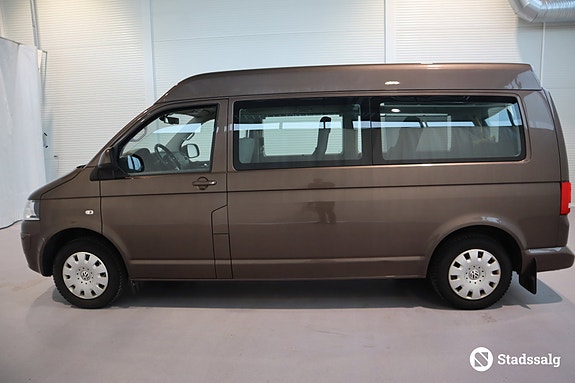 Volkswagen Caravelle 8 of 10