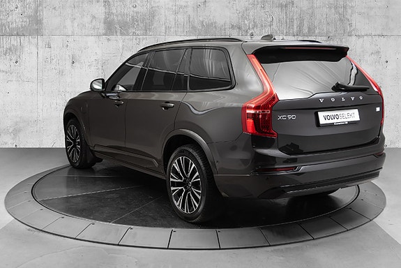 Volvo XC90 5 of 30