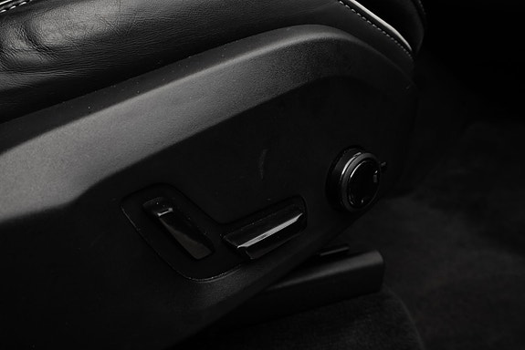 Volvo XC90 21 of 30