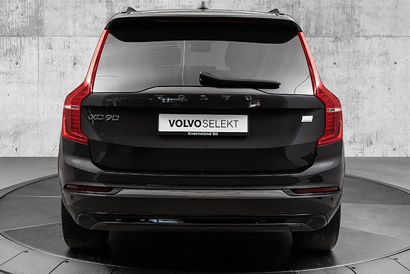 Volvo XC90 8 of 30