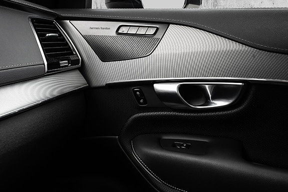 Volvo XC90 19 of 30
