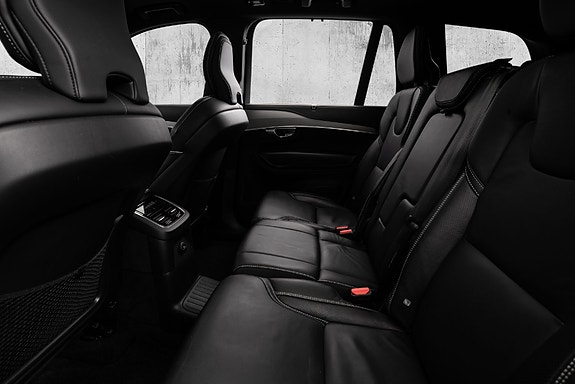 Volvo XC90 27 of 30