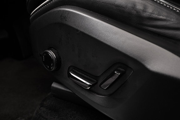 Volvo XC90 20 of 30