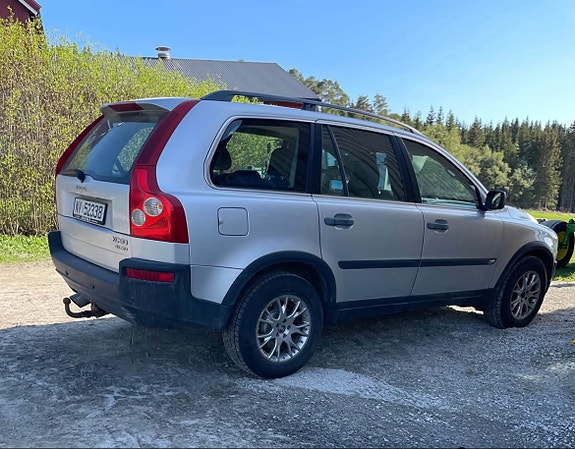 Volvo XC90 4 of 4