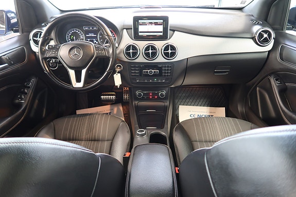 Mercedes-Benz 180 19 of 30