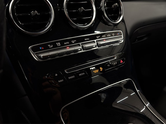 Mercedes-Benz GLC220 d 15 of 23