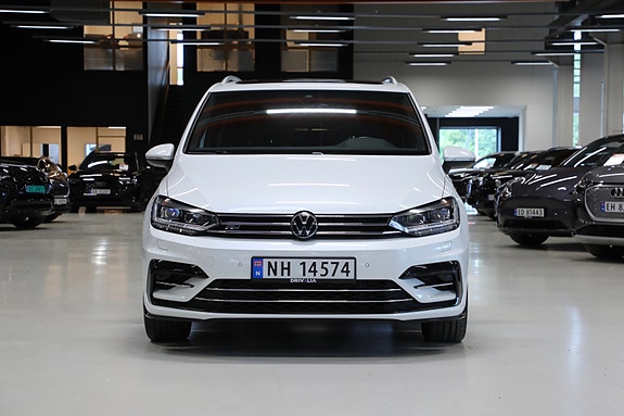 Volkswagen Touran 3 of 30