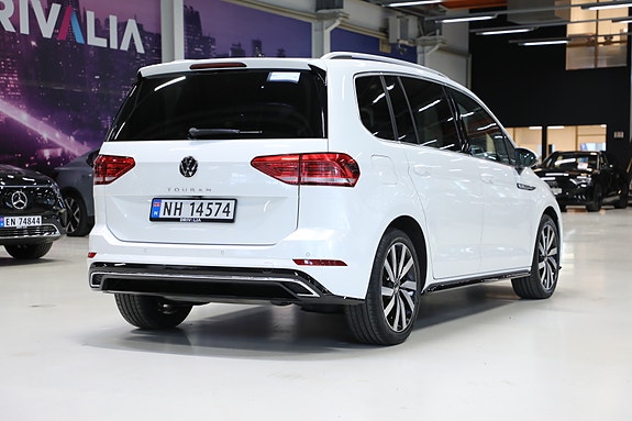 Volkswagen Touran 6 of 30