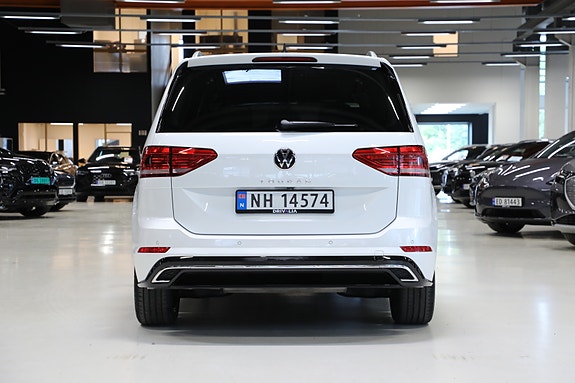 Volkswagen Touran 7 of 30