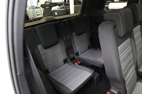 Volkswagen Touran 23 of 30