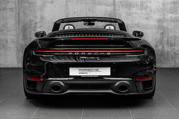 Porsche 911 12 of 30