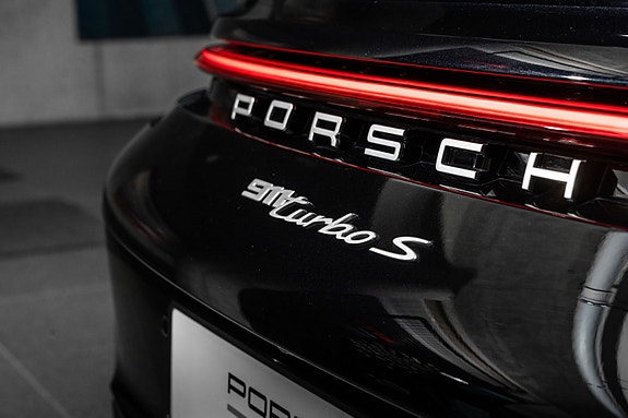 Porsche 911 15 of 30