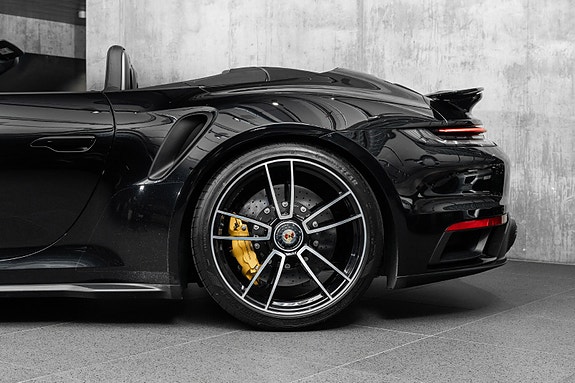 Porsche 911 9 of 30