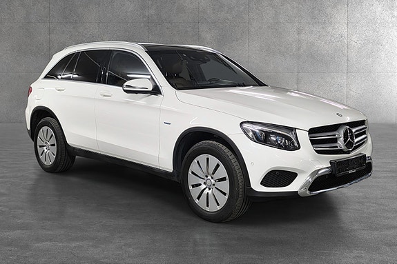Mercedes-Benz GLC350 e 15 of 30