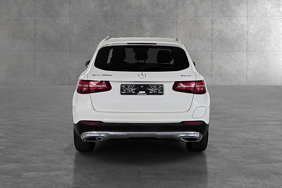 Mercedes-Benz GLC350 e 9 of 30