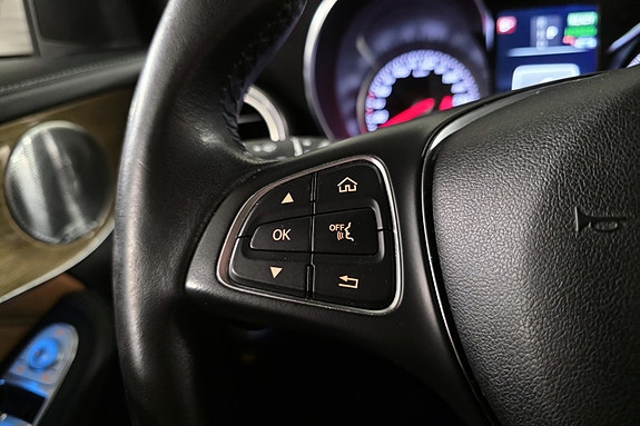 Mercedes-Benz GLC350 e 27 of 30