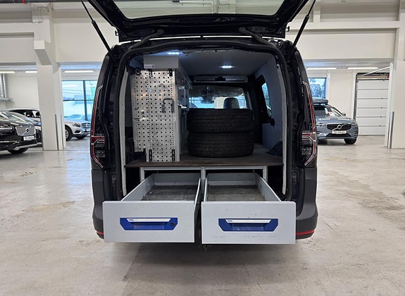 Volkswagen Caddy Maxi 19 of 22