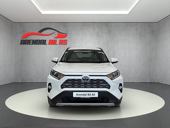 Toyota RAV4 3 of 22