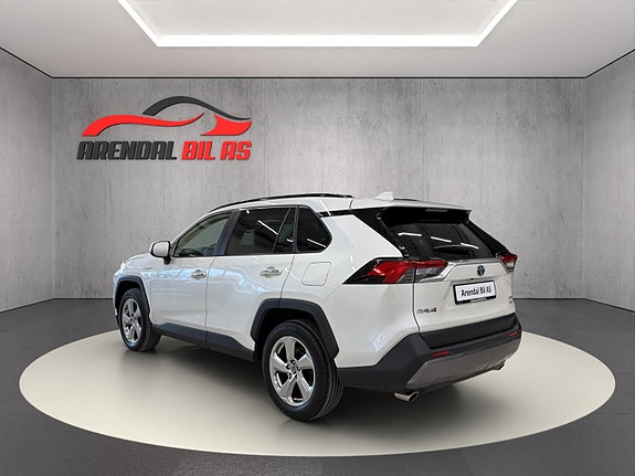 Toyota RAV4 6 of 22